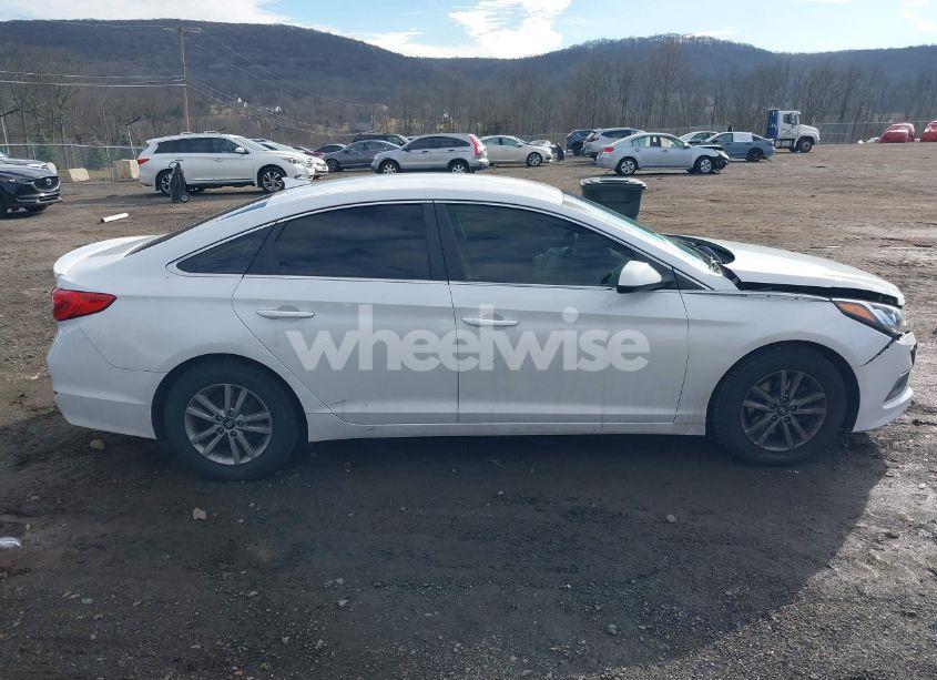 Photo 13 of 2016 Hyundai Sonata SE (VIN 5NPE24AF8GH323316)
