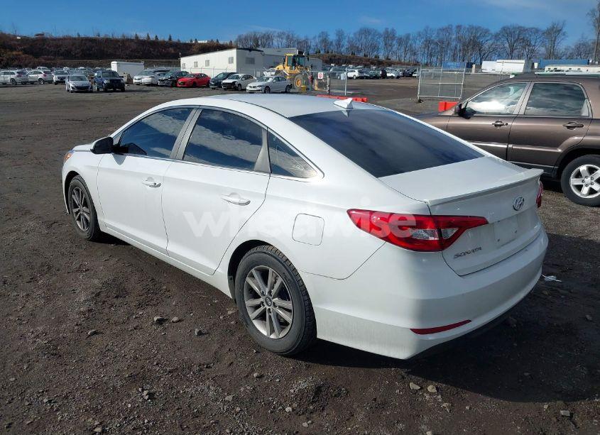 Photo 3 of 2016 Hyundai Sonata SE (VIN 5NPE24AF8GH323316)