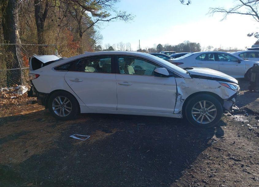 Photo 13 of 2016 Hyundai Sonata SE (VIN 5NPE24AF8GH328418)