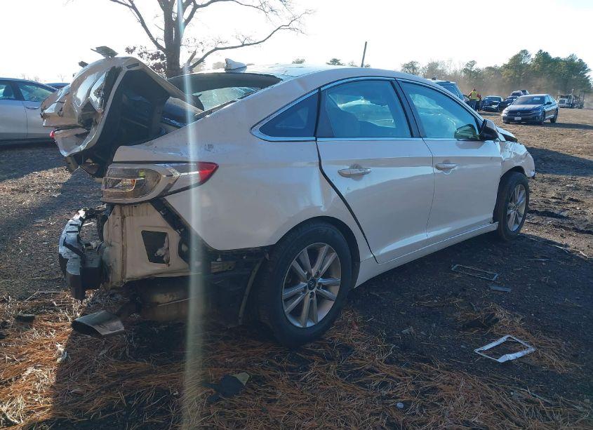 Photo 4 of 2016 Hyundai Sonata SE (VIN 5NPE24AF8GH328418)