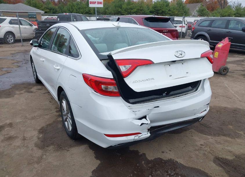 Photo 3 of 2016 Hyundai Sonata SE (VIN 5NPE24AF8GH328726)