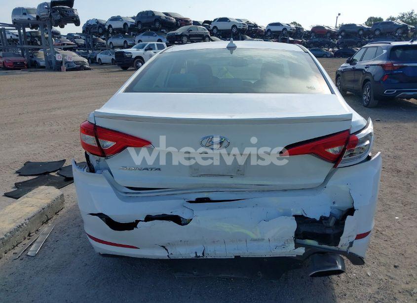 Photo 16 of 2016 Hyundai Sonata SE (VIN 5NPE24AF8GH330833)