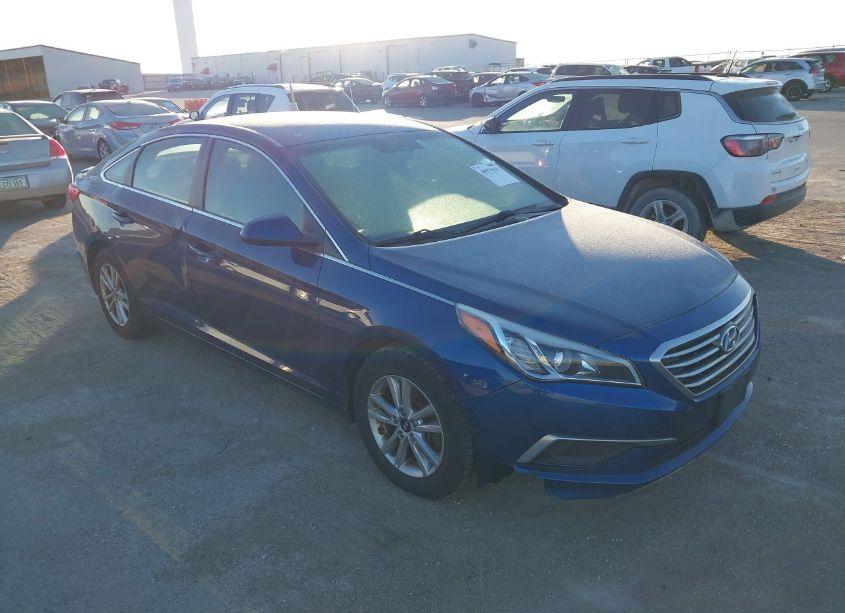2016 Hyundai Sonata SE (VIN 5NPE24AF8GH338642) main photo