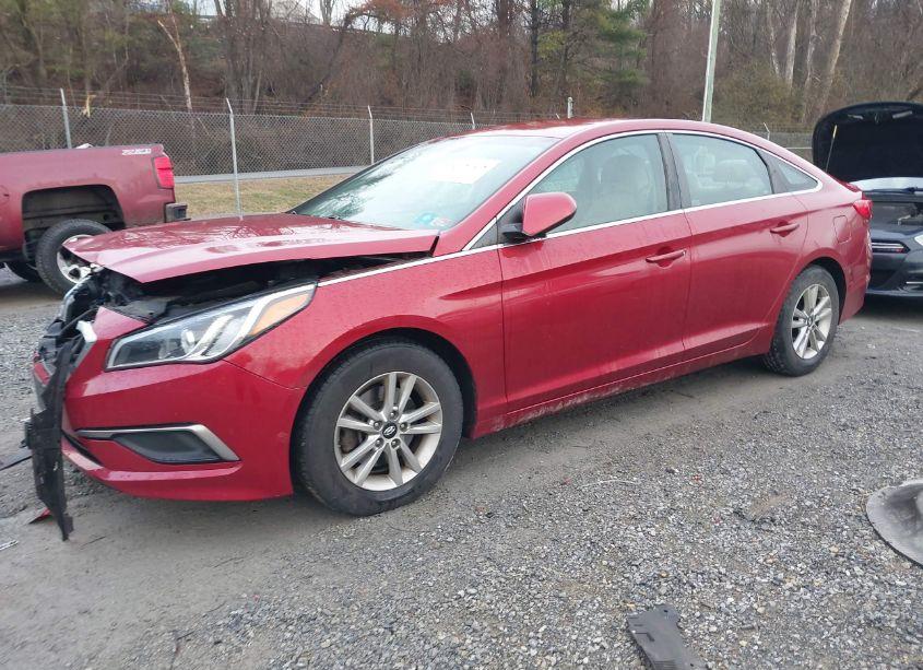 Photo 2 of 2016 Hyundai Sonata SE (VIN 5NPE24AF8GH347664)