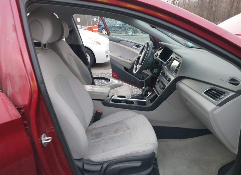 Photo 5 of 2016 Hyundai Sonata SE (VIN 5NPE24AF8GH347664)