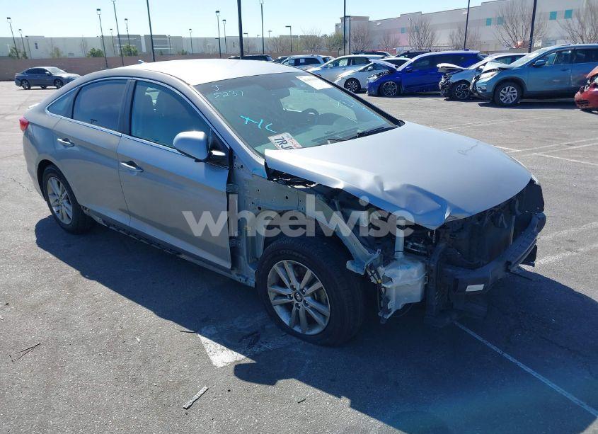 2016 Hyundai Sonata SE (VIN 5NPE24AF8GH349009) main photo