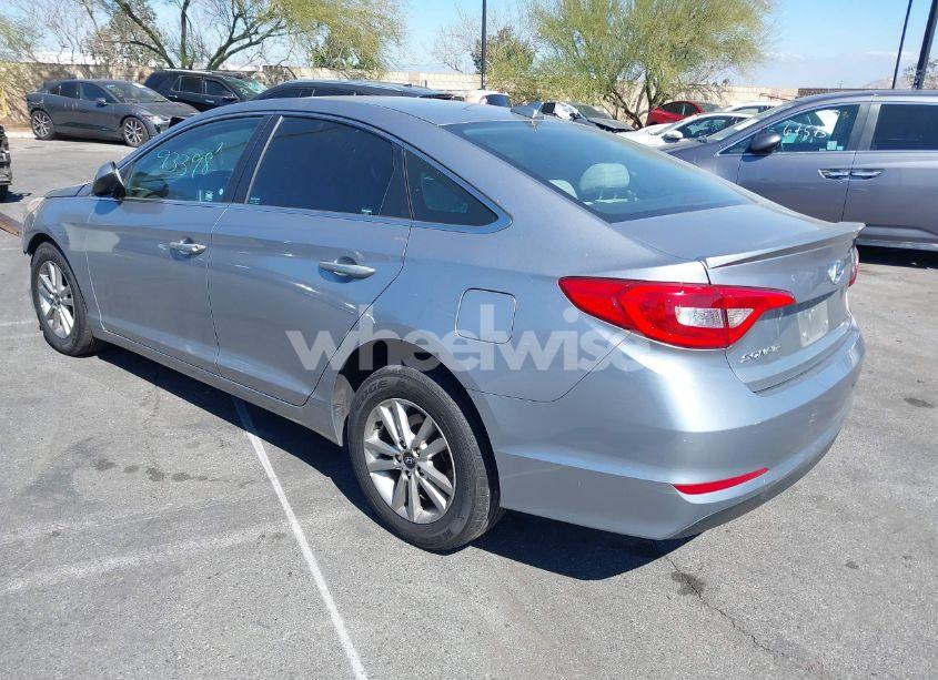 Photo 3 of 2016 Hyundai Sonata SE (VIN 5NPE24AF8GH349009)