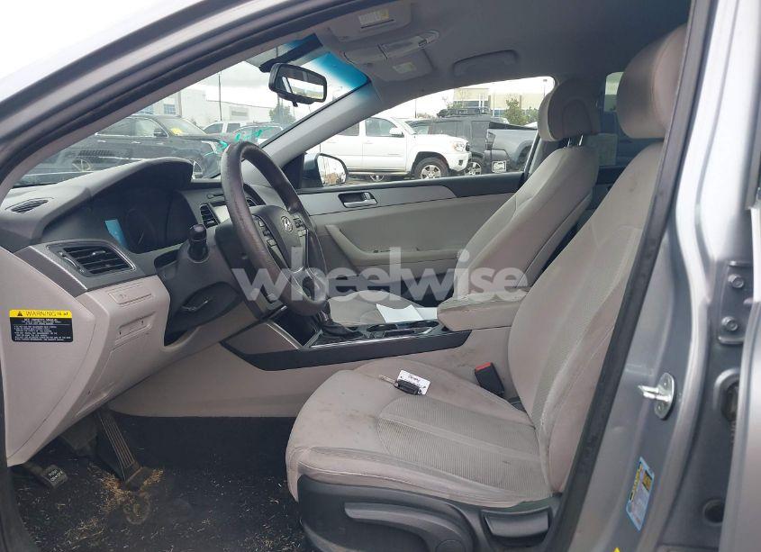 Photo 5 of 2016 Hyundai Sonata SE (VIN 5NPE24AF8GH349009)