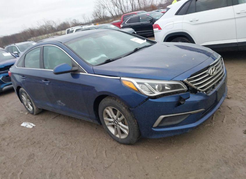 2016 Hyundai Sonata SE (VIN 5NPE24AF8GH364268) main photo