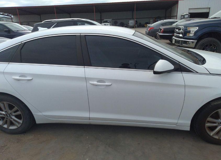 Photo 13 of 2016 Hyundai Sonata SE (VIN 5NPE24AF8GH369678)