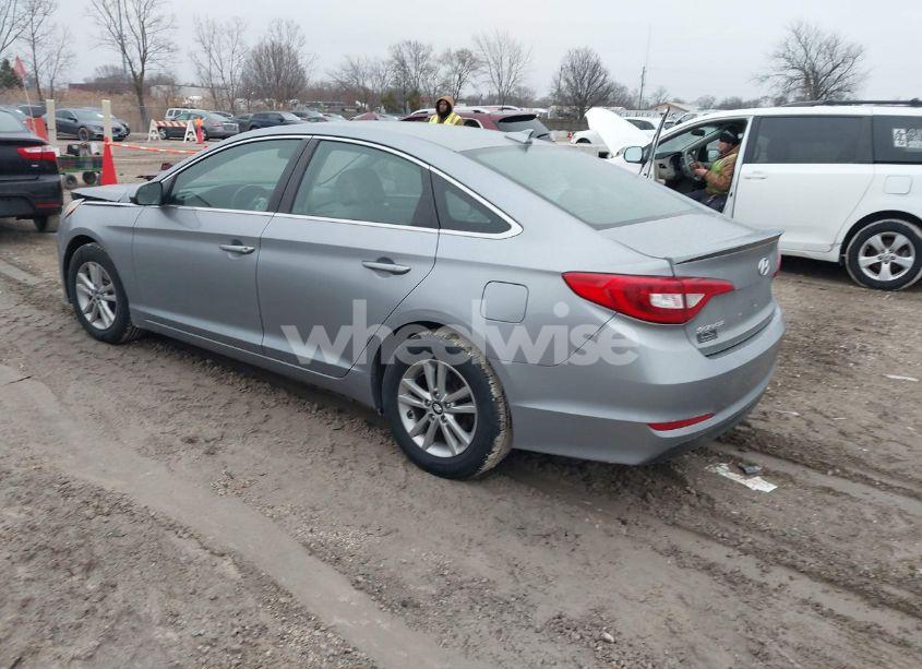 Photo 3 of 2016 Hyundai Sonata SE (VIN 5NPE24AF8GH373245)
