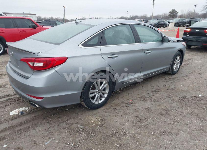 Photo 4 of 2016 Hyundai Sonata SE (VIN 5NPE24AF8GH373245)