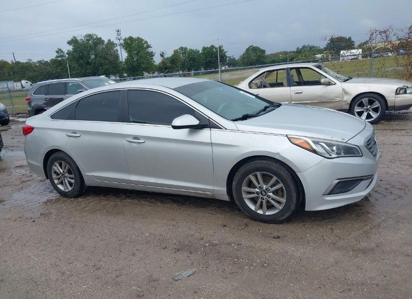 Photo 13 of 2016 Hyundai Sonata SE (VIN 5NPE24AF8GH373424)