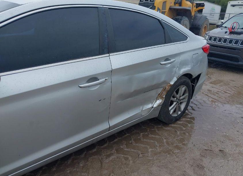Photo 6 of 2016 Hyundai Sonata SE (VIN 5NPE24AF8GH373424)