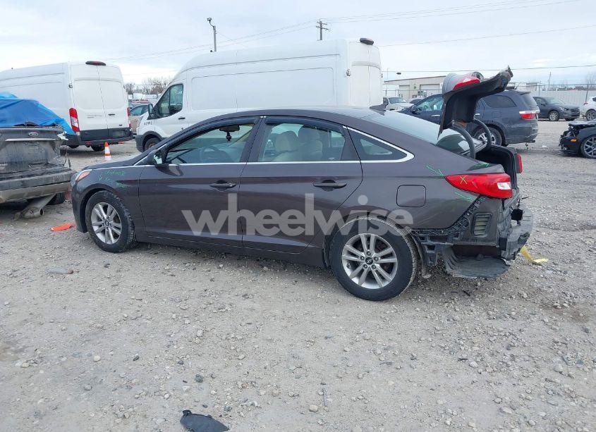 Photo 13 of 2016 Hyundai Sonata SE (VIN 5NPE24AF8GH385542)