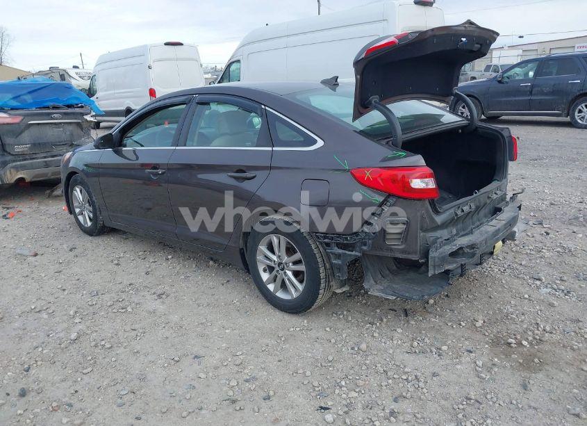 Photo 3 of 2016 Hyundai Sonata SE (VIN 5NPE24AF8GH385542)