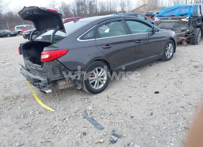 Photo 4 of 2016 Hyundai Sonata SE (VIN 5NPE24AF8GH385542)