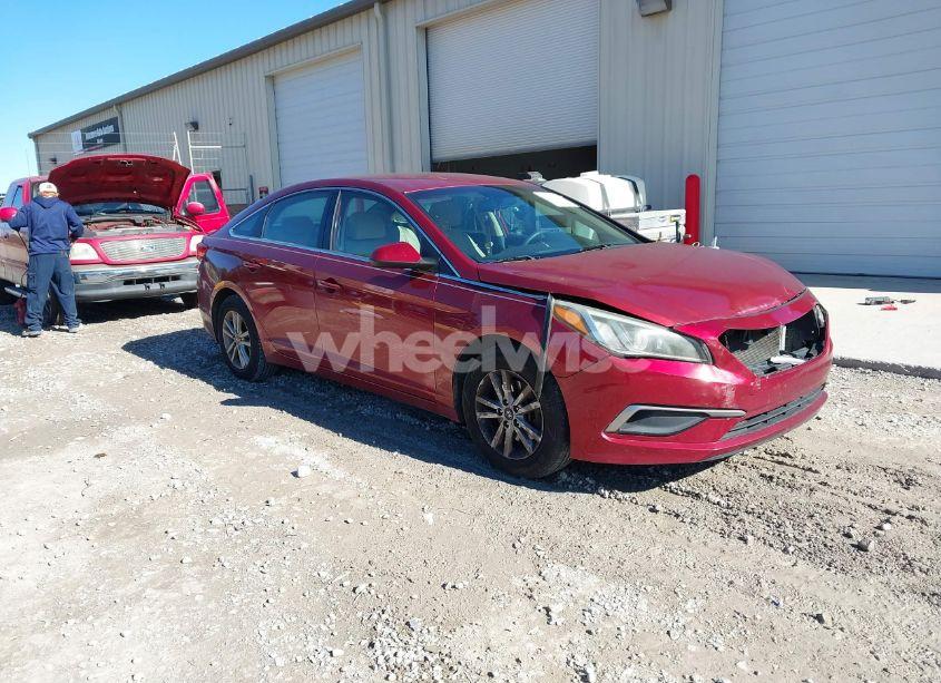 2016 Hyundai Sonata SE (VIN 5NPE24AF8GH423447) main photo