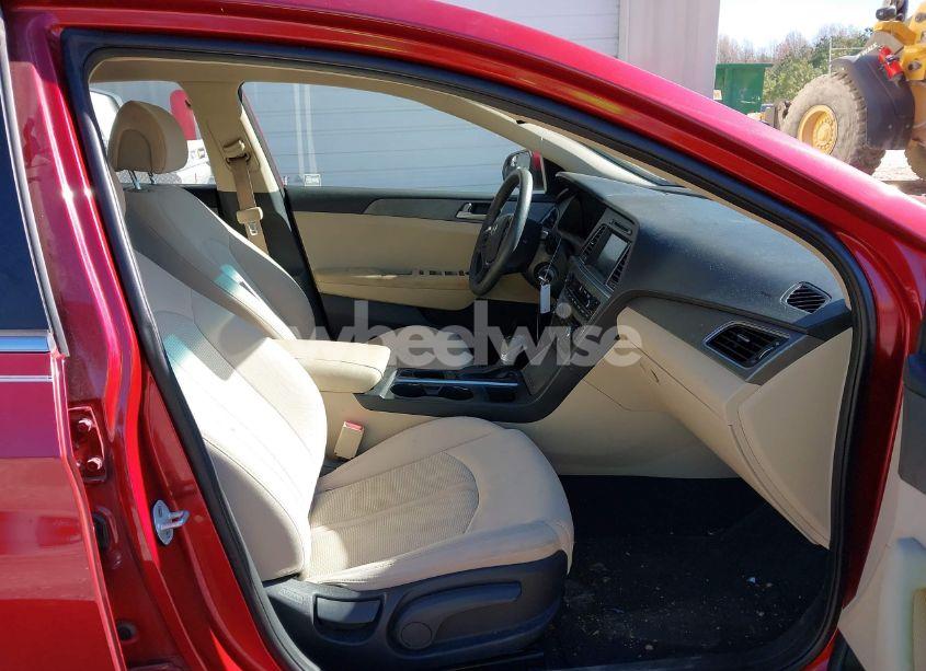 Photo 5 of 2016 Hyundai Sonata SE (VIN 5NPE24AF8GH423447)