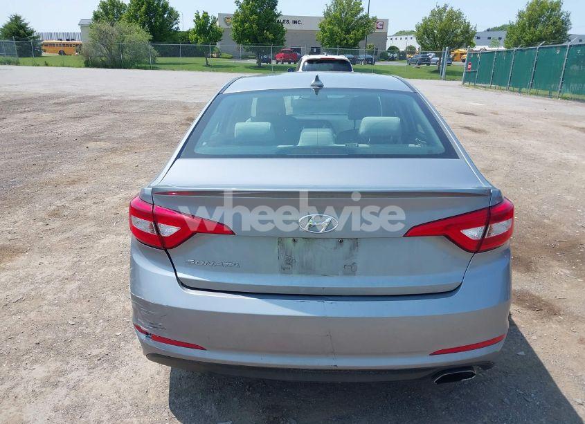 Photo 16 of 2016 Hyundai Sonata SE (VIN 5NPE24AF8GH426803)