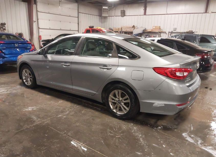 Photo 3 of 2017 Hyundai Sonata SE (VIN 5NPE24AF8HH438533)