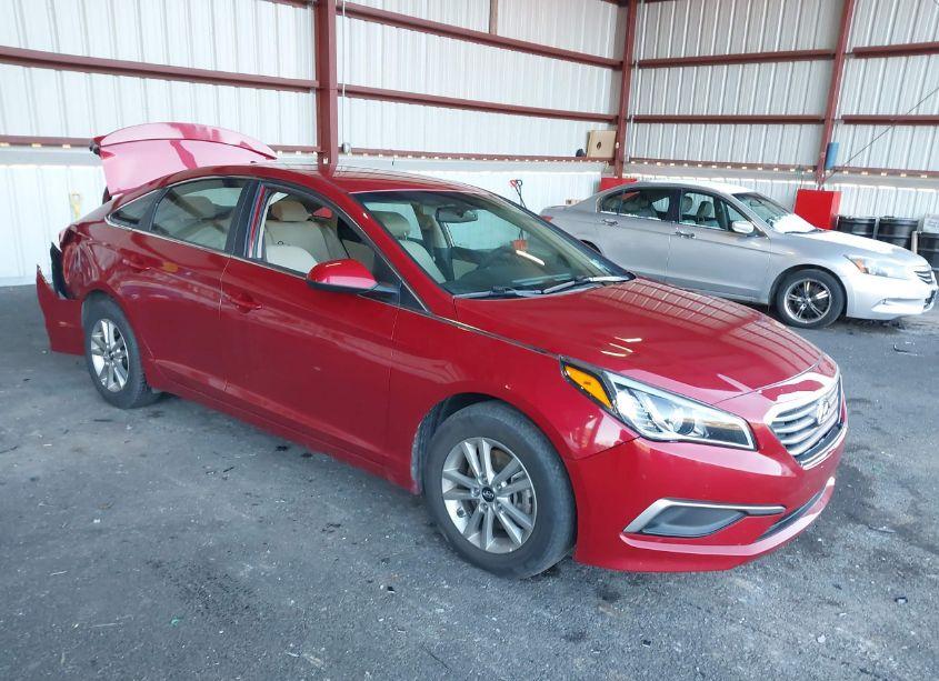 2017 Hyundai Sonata SE (VIN 5NPE24AF8HH475565) main photo