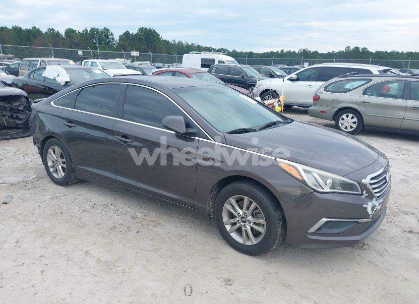 2017 Hyundai Sonata (VIN 5NPE24AF8HH496657) main photo