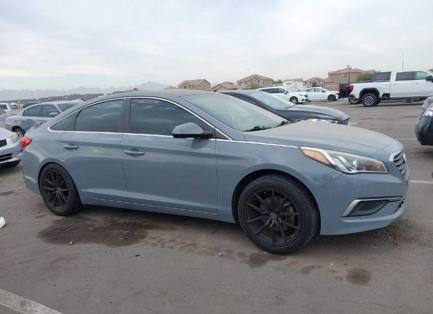 Photo 13 of 2017 Hyundai Sonata SE (VIN 5NPE24AF8HH505082)