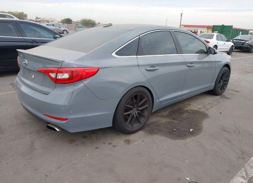Photo 4 of 2017 Hyundai Sonata SE (VIN 5NPE24AF8HH505082)