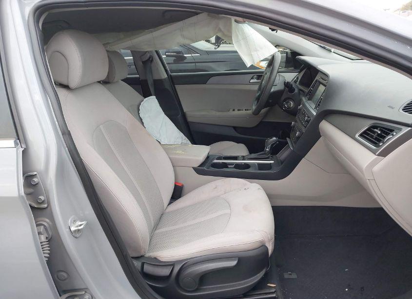 Photo 5 of 2017 Hyundai Sonata SE (VIN 5NPE24AF8HH505082)