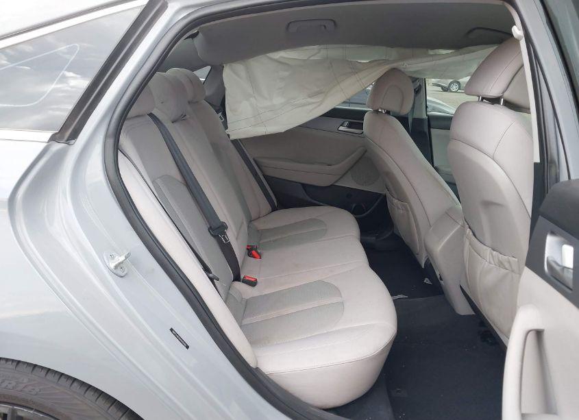 Photo 8 of 2017 Hyundai Sonata SE (VIN 5NPE24AF8HH505082)