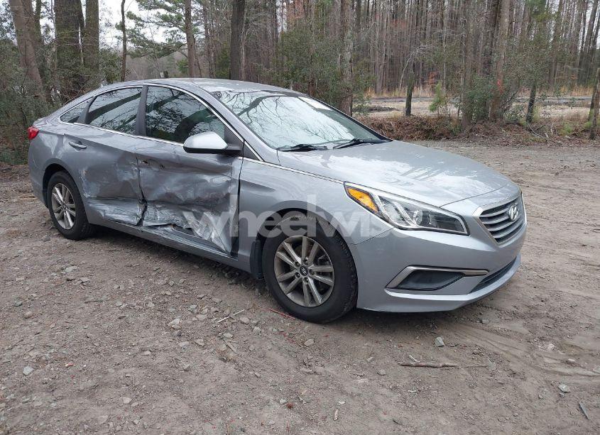 2017 Hyundai Sonata SE (VIN 5NPE24AF8HH508516) main photo