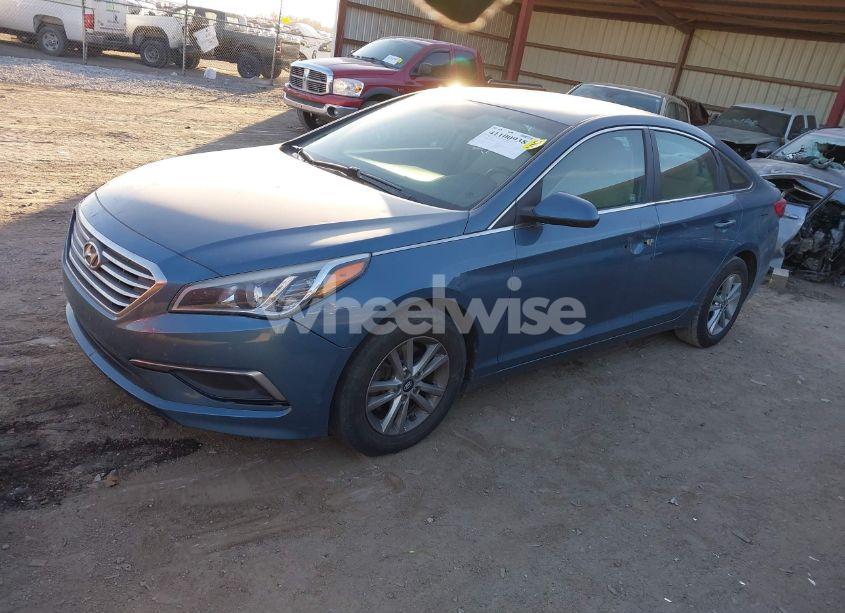 Photo 2 of 2017 Hyundai Sonata SE (VIN 5NPE24AF8HH511982)