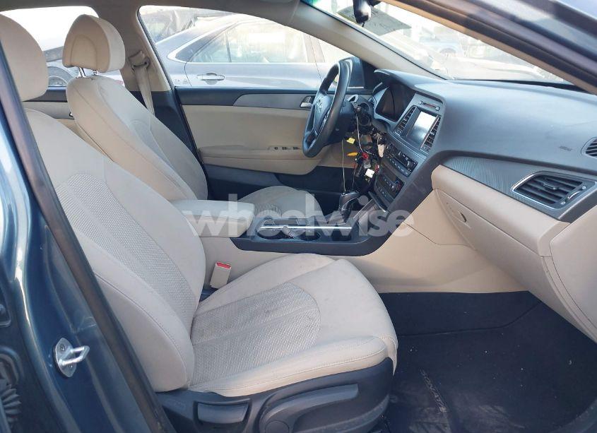 Photo 5 of 2017 Hyundai Sonata SE (VIN 5NPE24AF8HH511982)