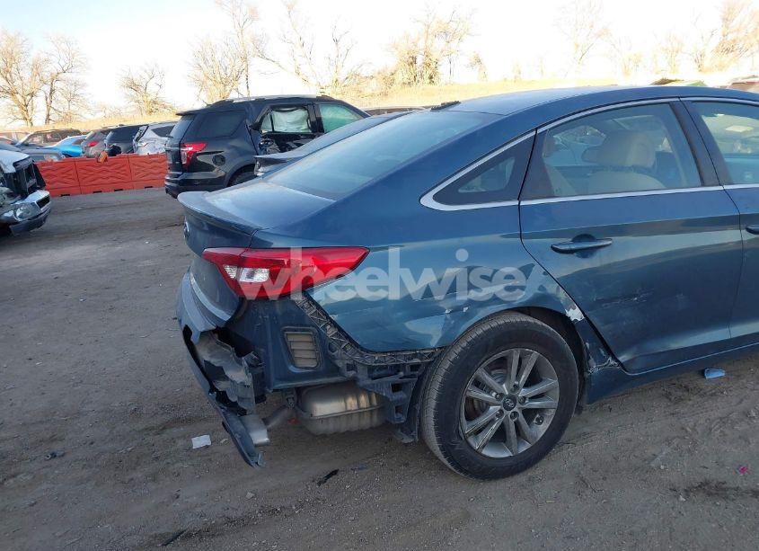 Photo 6 of 2017 Hyundai Sonata SE (VIN 5NPE24AF8HH511982)