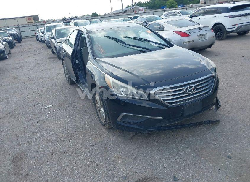2017 Hyundai Sonata (VIN 5NPE24AF8HH512050) main photo