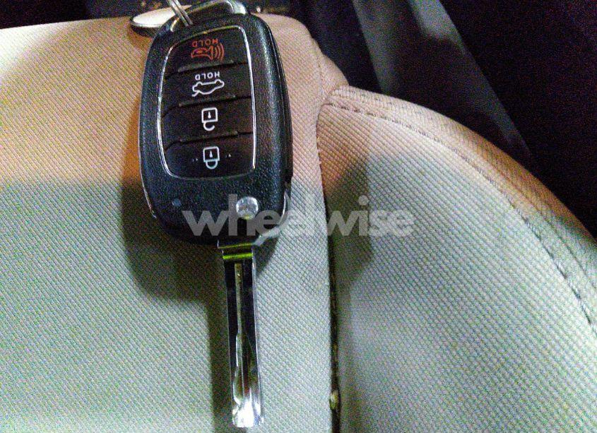 Photo 11 of 2017 Hyundai Sonata SE (VIN 5NPE24AF8HH519466)