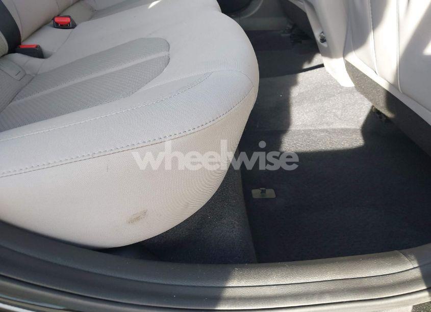 Photo 8 of 2017 Hyundai Sonata SE (VIN 5NPE24AF8HH563256)