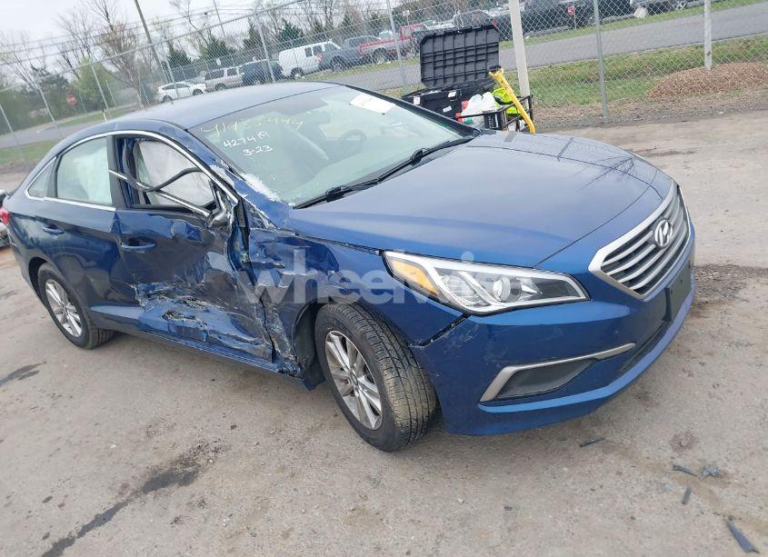 2017 Hyundai Sonata SE (VIN 5NPE24AF8HH566805) main photo