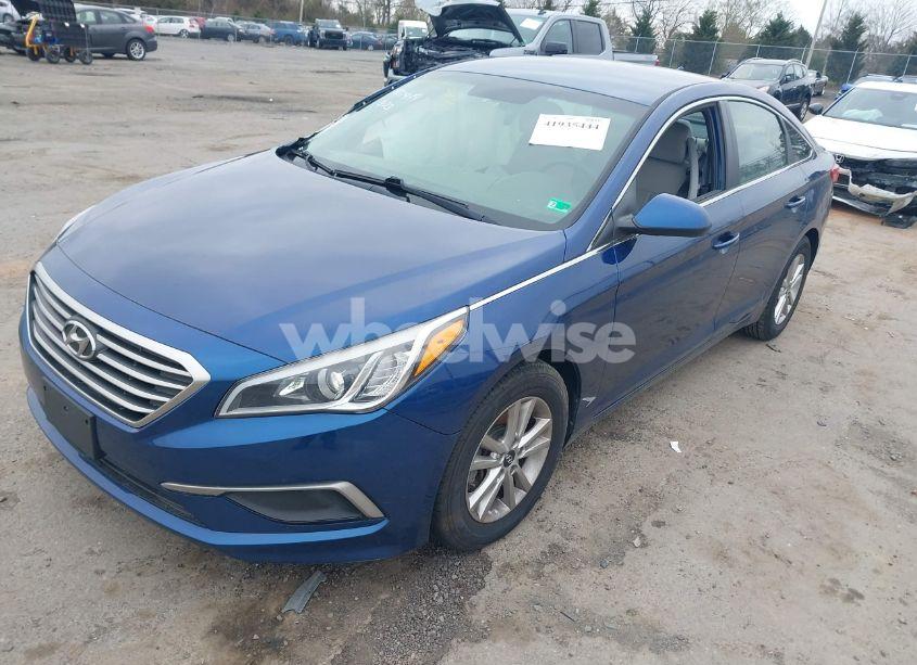 Photo 2 of 2017 Hyundai Sonata SE (VIN 5NPE24AF8HH566805)