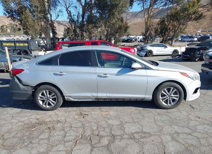 Photo 12 of 2017 Hyundai Sonata SE (VIN 5NPE24AF8HH574533)