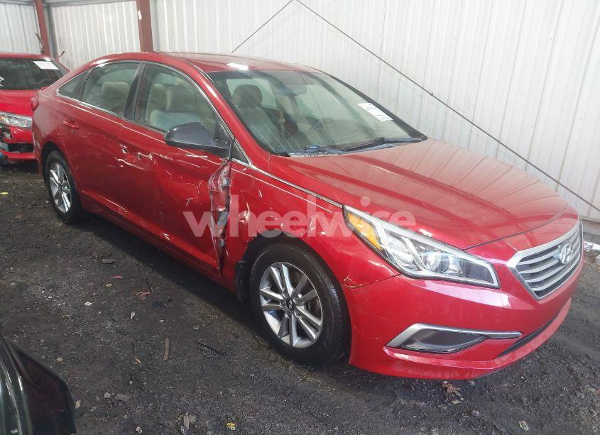 2017 Hyundai Sonata SE (VIN 5NPE24AF8HH581742) main photo