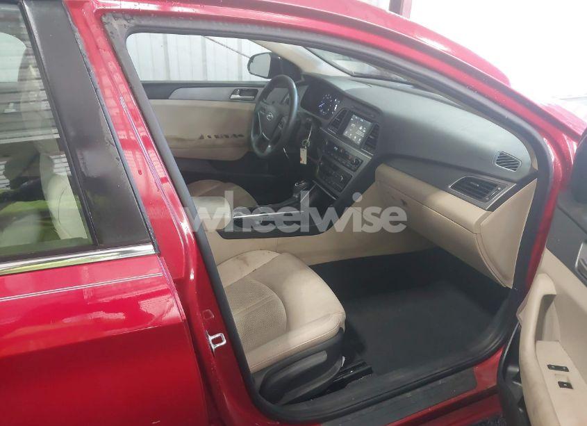 Photo 5 of 2017 Hyundai Sonata SE (VIN 5NPE24AF8HH581742)