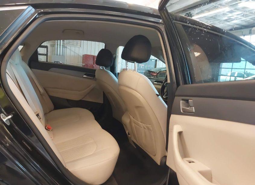 Photo 8 of 2018 Hyundai Sonata SE (VIN 5NPE24AF8JH606886)