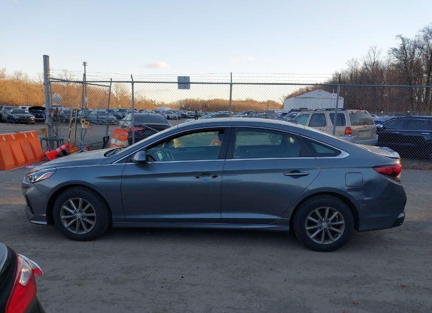 Photo 13 of 2018 Hyundai Sonata SE (VIN 5NPE24AF8JH614969)