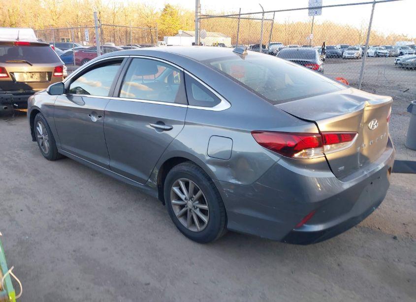 Photo 3 of 2018 Hyundai Sonata SE (VIN 5NPE24AF8JH614969)