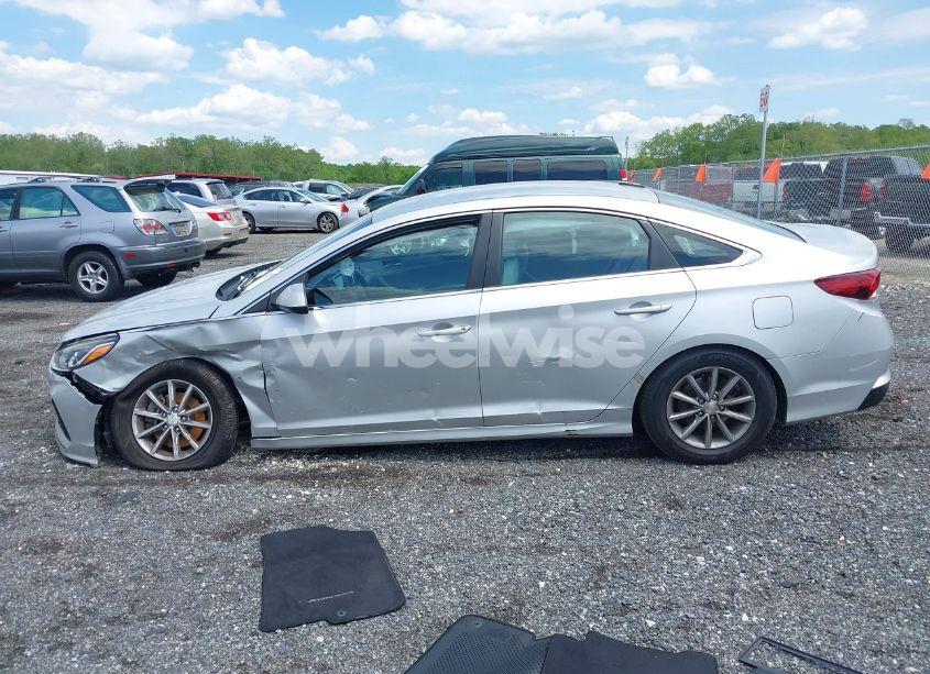 Photo 15 of 2018 Hyundai Sonata SE (VIN 5NPE24AF8JH621811)