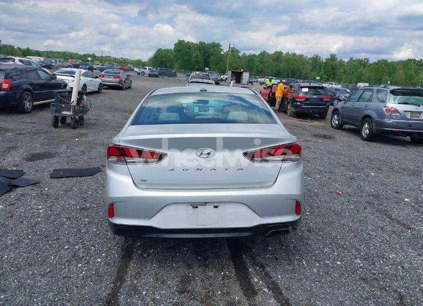 Photo 17 of 2018 Hyundai Sonata SE (VIN 5NPE24AF8JH621811)