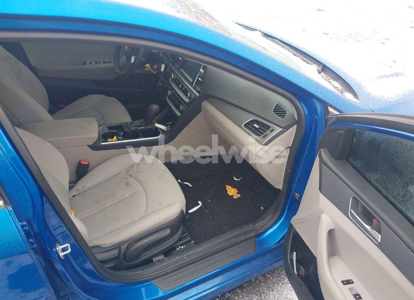 Photo 5 of 2018 Hyundai Sonata SE (VIN 5NPE24AF8JH628354)