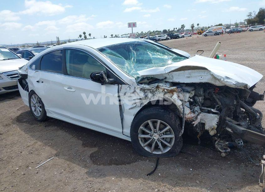 2018 Hyundai Sonata SE (VIN 5NPE24AF8JH658812) main photo